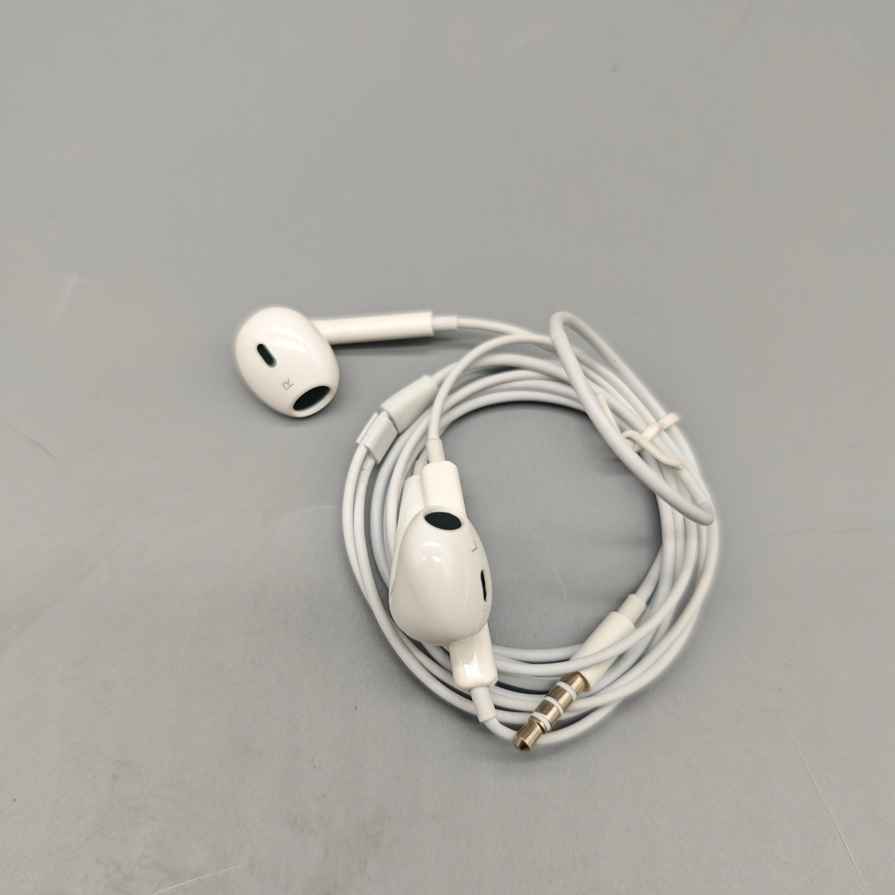 HUAZIX Earphones Active Noise Cancelling In-Ear Headphones 20Hz-20kHz Frequency 32Ω Impedance White Color