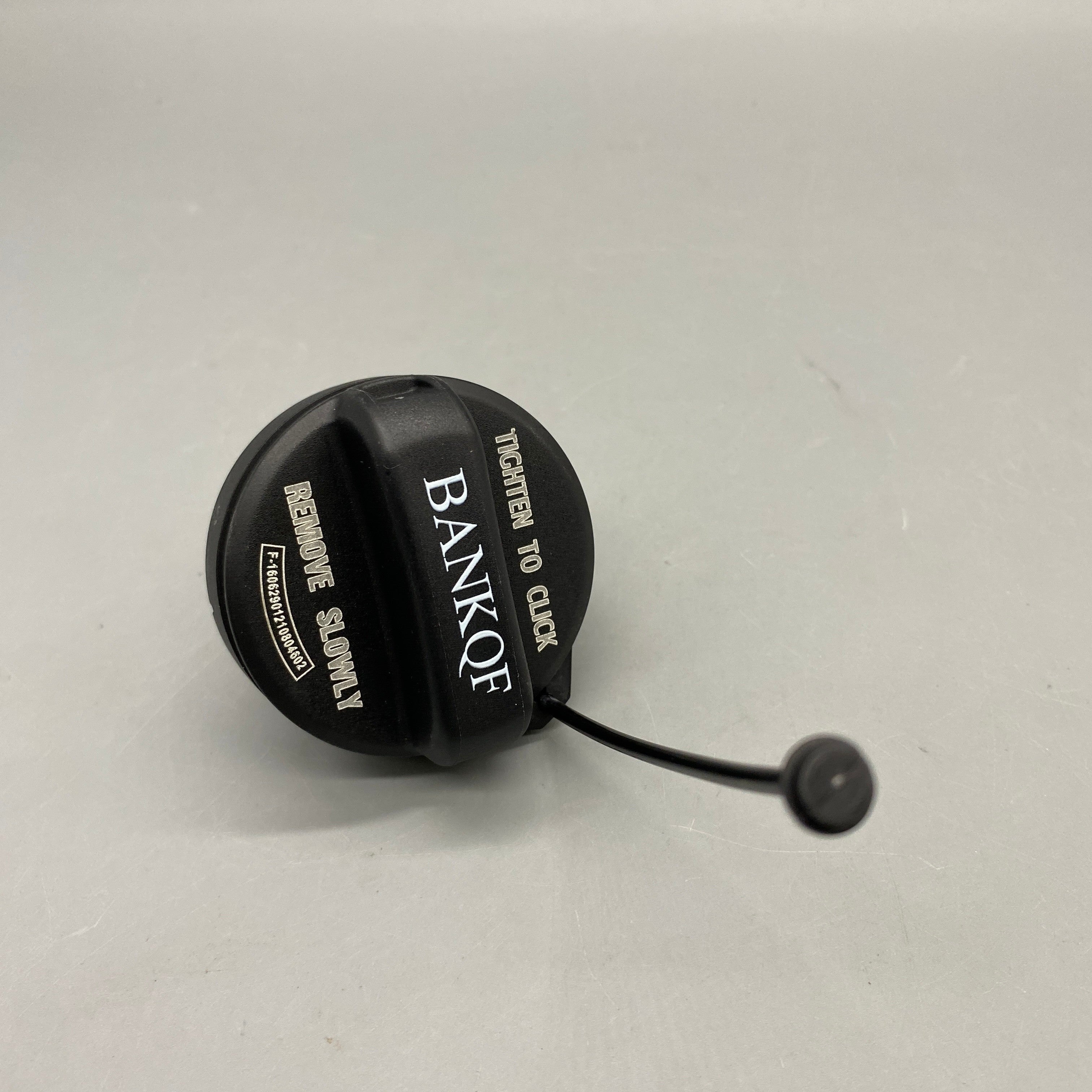 BANKQF Petrol Tank Caps for Motor Cars, Threaded Design, 15cm Rope Length, Fits Round Fuel Tank Openings