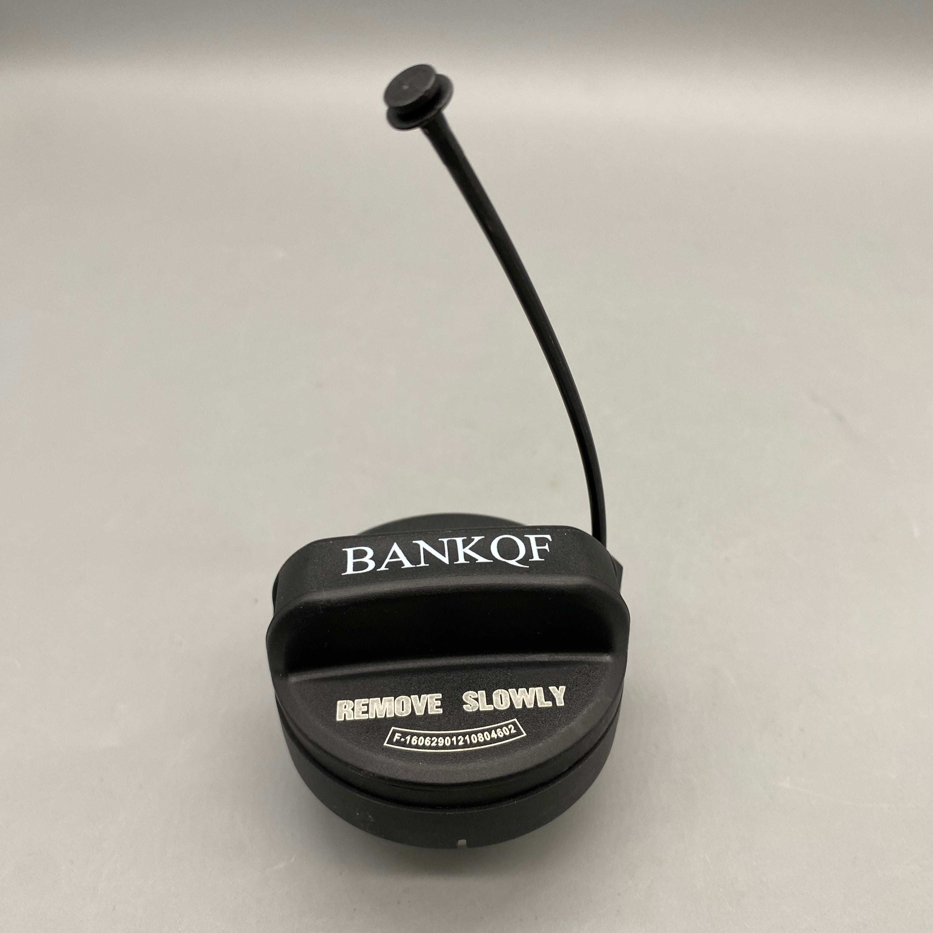 BANKQF Petrol Tank Caps for Motor Cars, Threaded Design, 15cm Rope Length, Fits Round Fuel Tank Openings