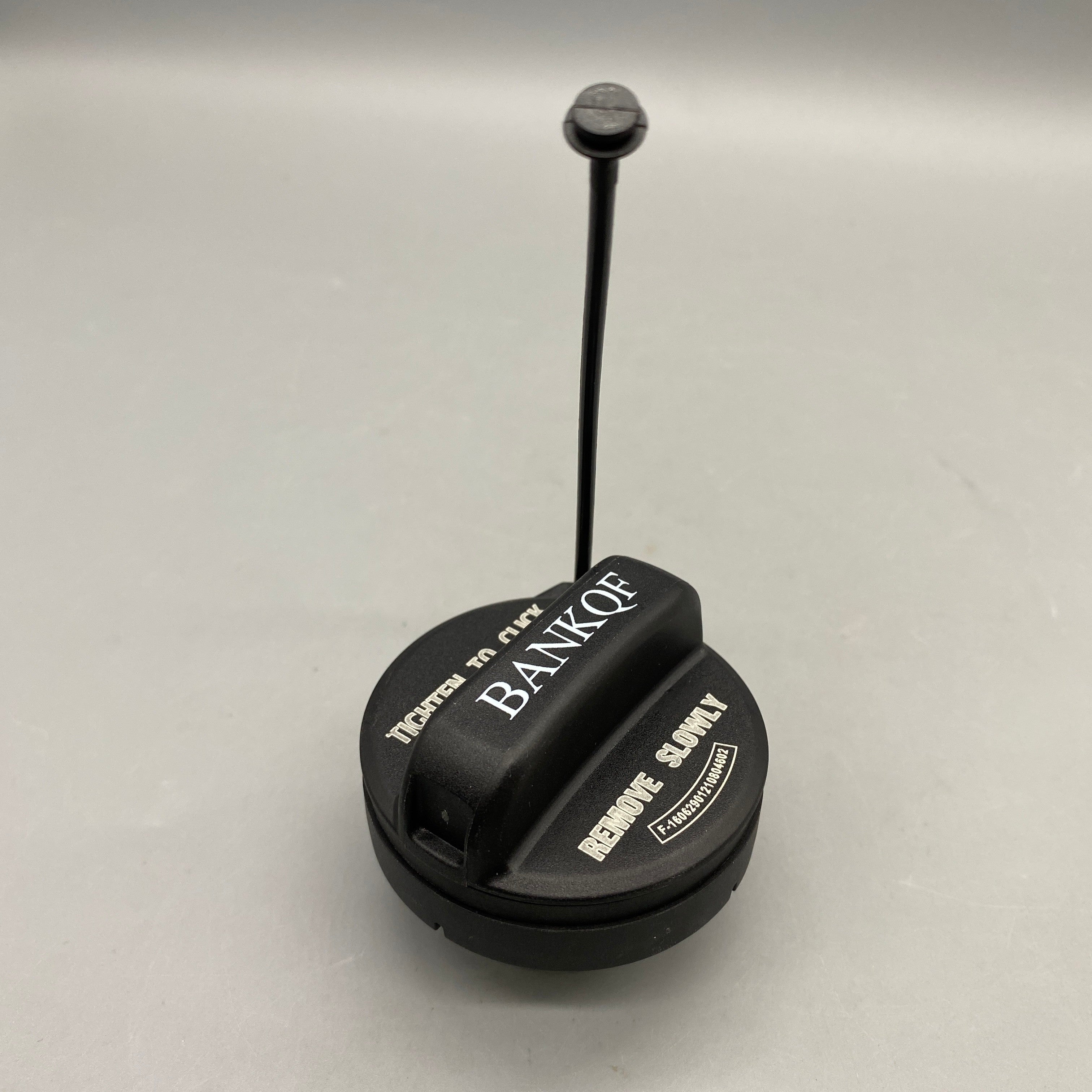 BANKQF Petrol Tank Caps for Motor Cars, Threaded Design, 15cm Rope Length, Fits Round Fuel Tank Openings