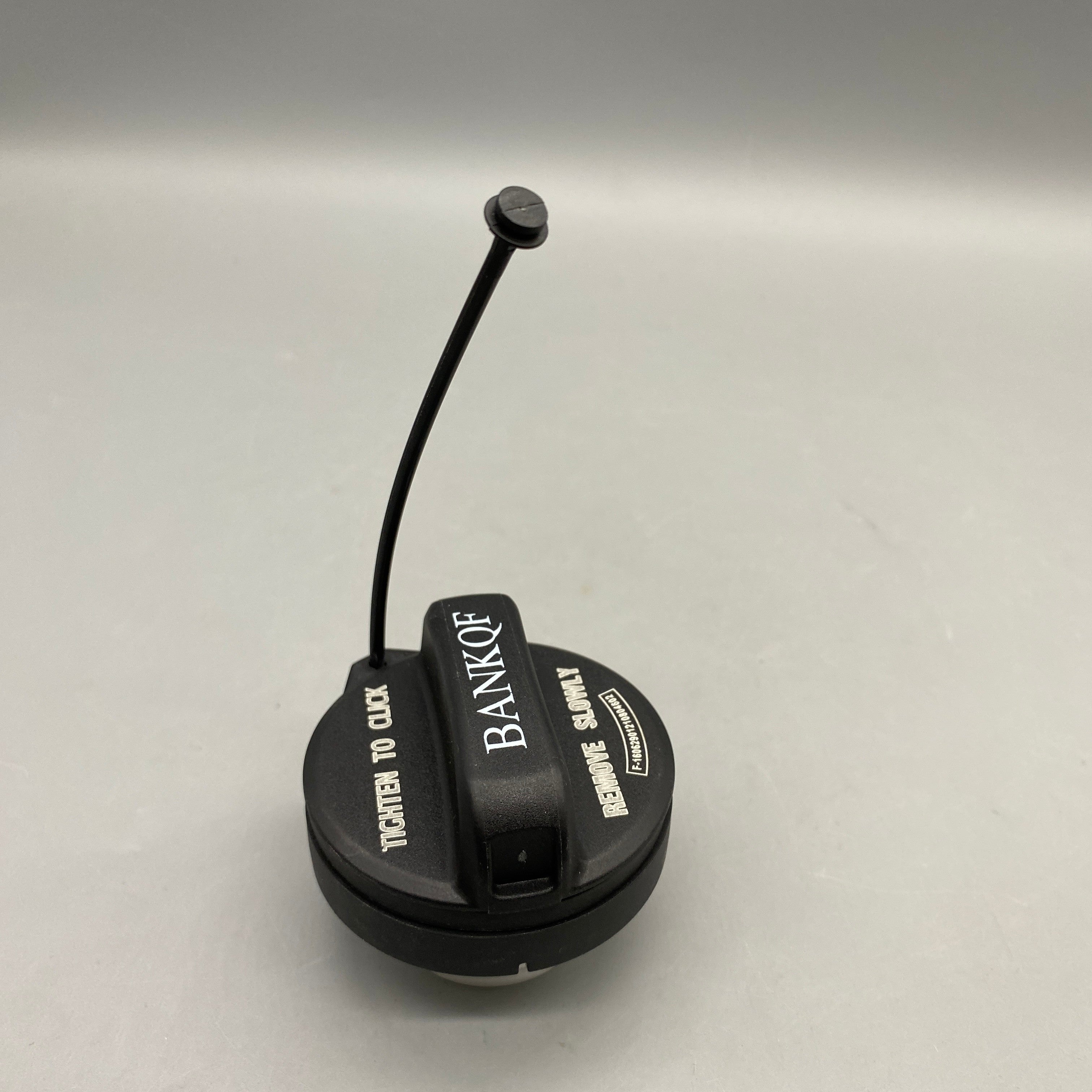 BANKQF Petrol Tank Caps for Motor Cars, Threaded Design, 15cm Rope Length, Fits Round Fuel Tank Openings