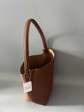 FIONAGEO Leather Shoulder Bags – 150g, 25×16.5×20cm, 48cm Shoulder Strap, Stylish and Durable